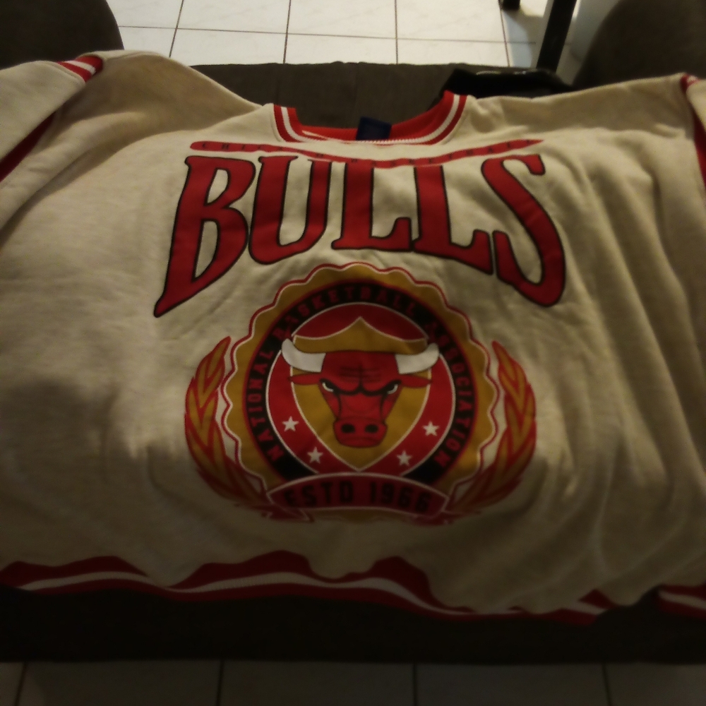 Chicago Bulls sweatshirt